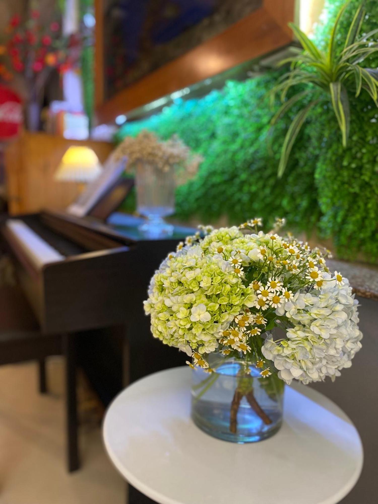 Violet Star Hotel And Spa Ho Chi Minh City Exterior photo